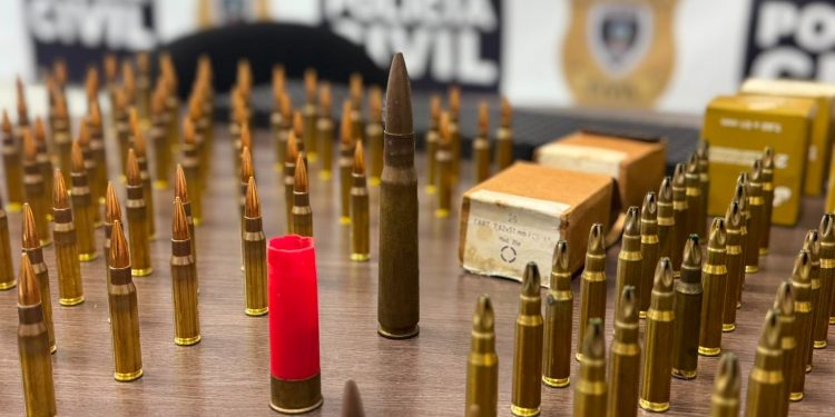 Polícia investiga depósito clandestino após apreensão de mais de 200 munições em João Pessoa